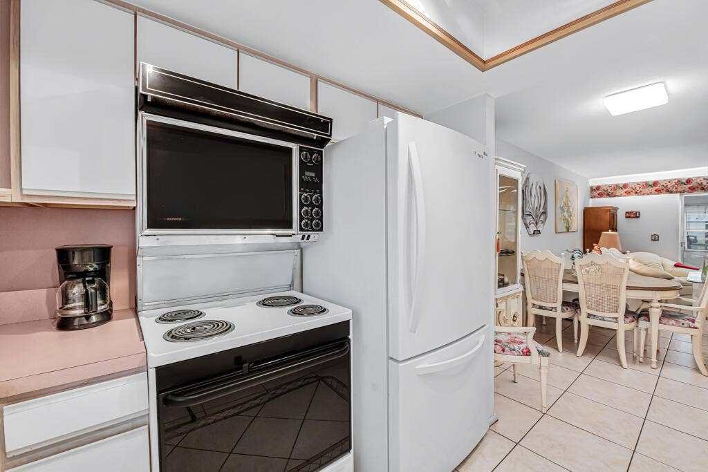 2857 W Ashley Drive W, #A, West Palm Beach, FL 33415 11