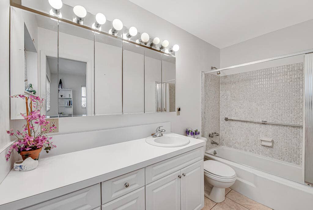 2857 W Ashley Drive W, #A, West Palm Beach, FL 33415 17