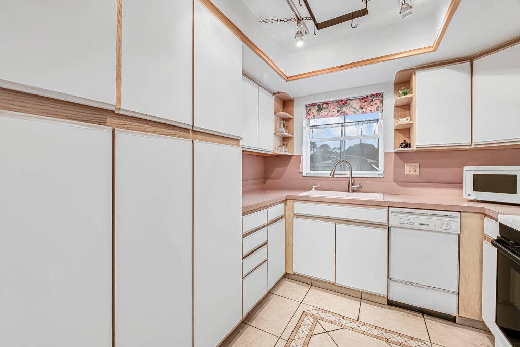 2857 W Ashley Drive W, #A, West Palm Beach, FL 33415 12