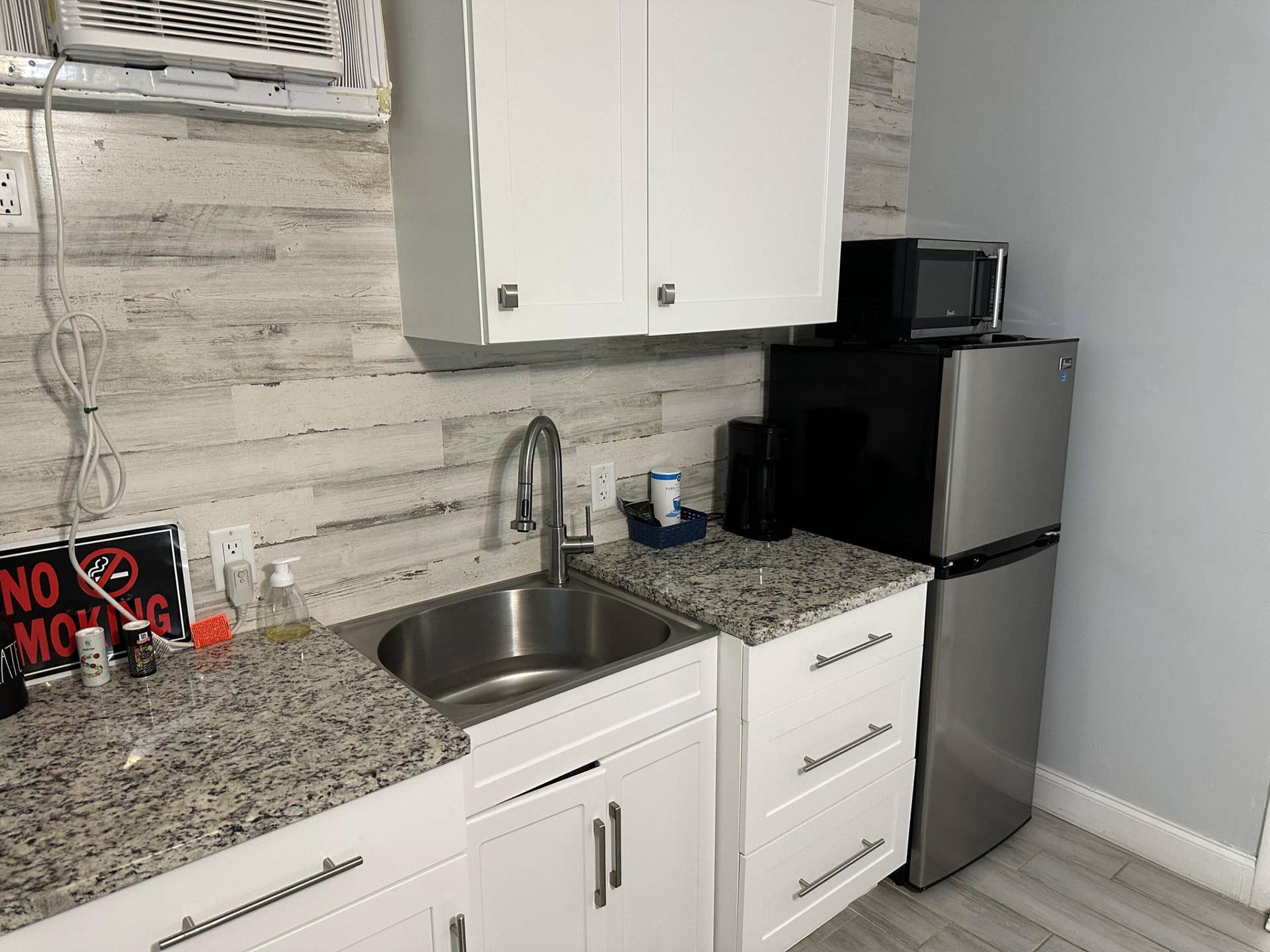 1258 Beach - Unit 9 - 09