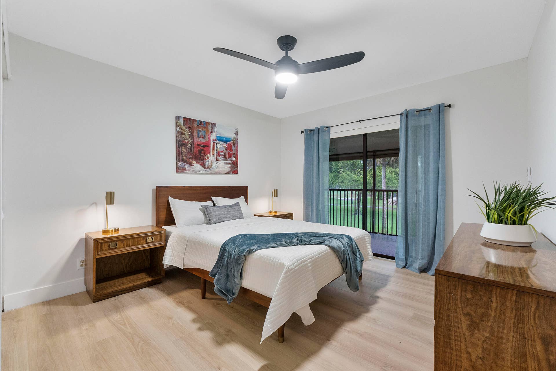 195 DEER CREEK Boulevard, #807, Deerfield Beach, Deerfield Beach, FL 33442 guest bedroom with balcony access