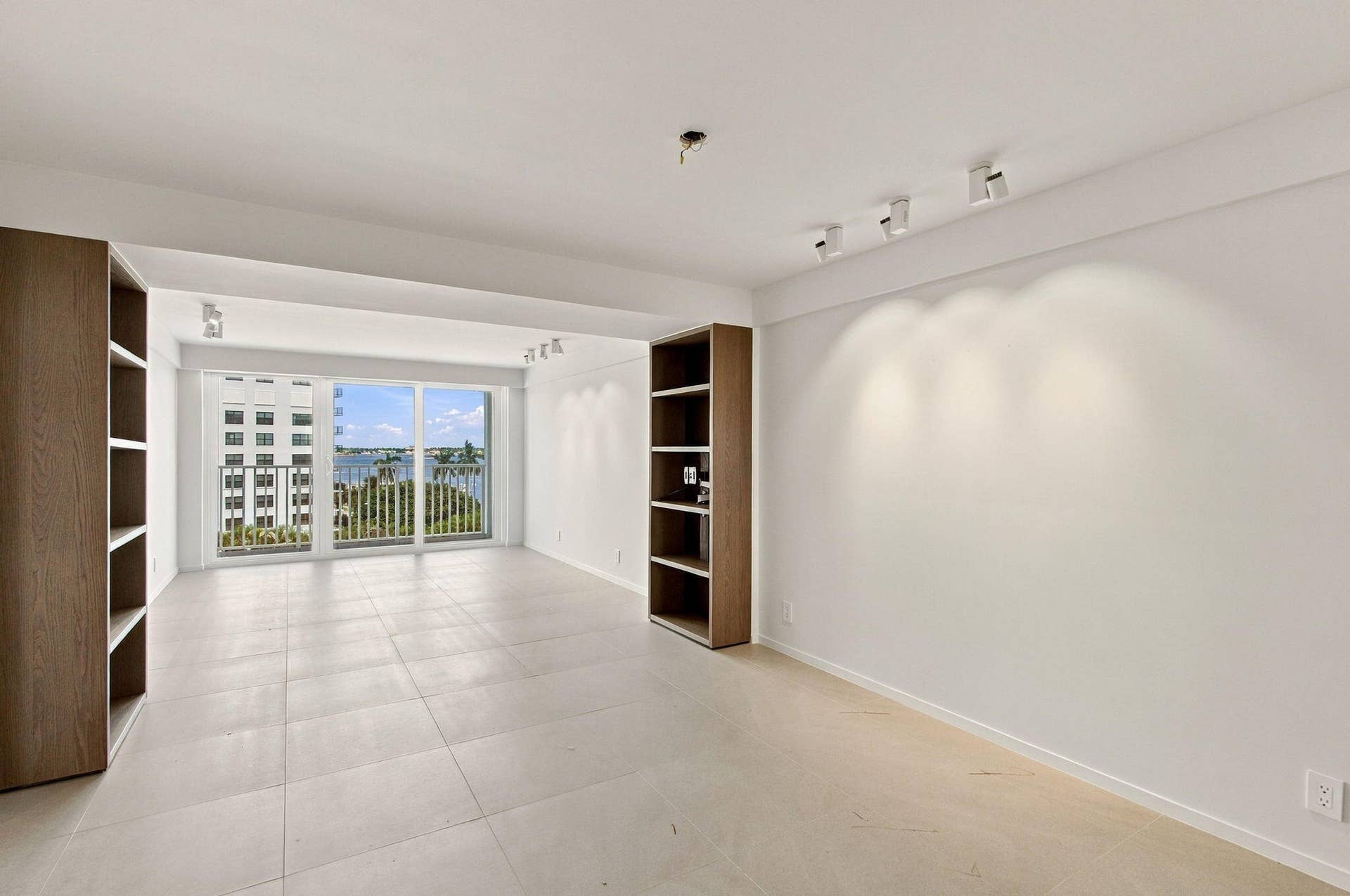 3901 S FLAGLER Drive, #605, West Palm Beach, FL 33405 21-web-or-mls-021_DSC02394