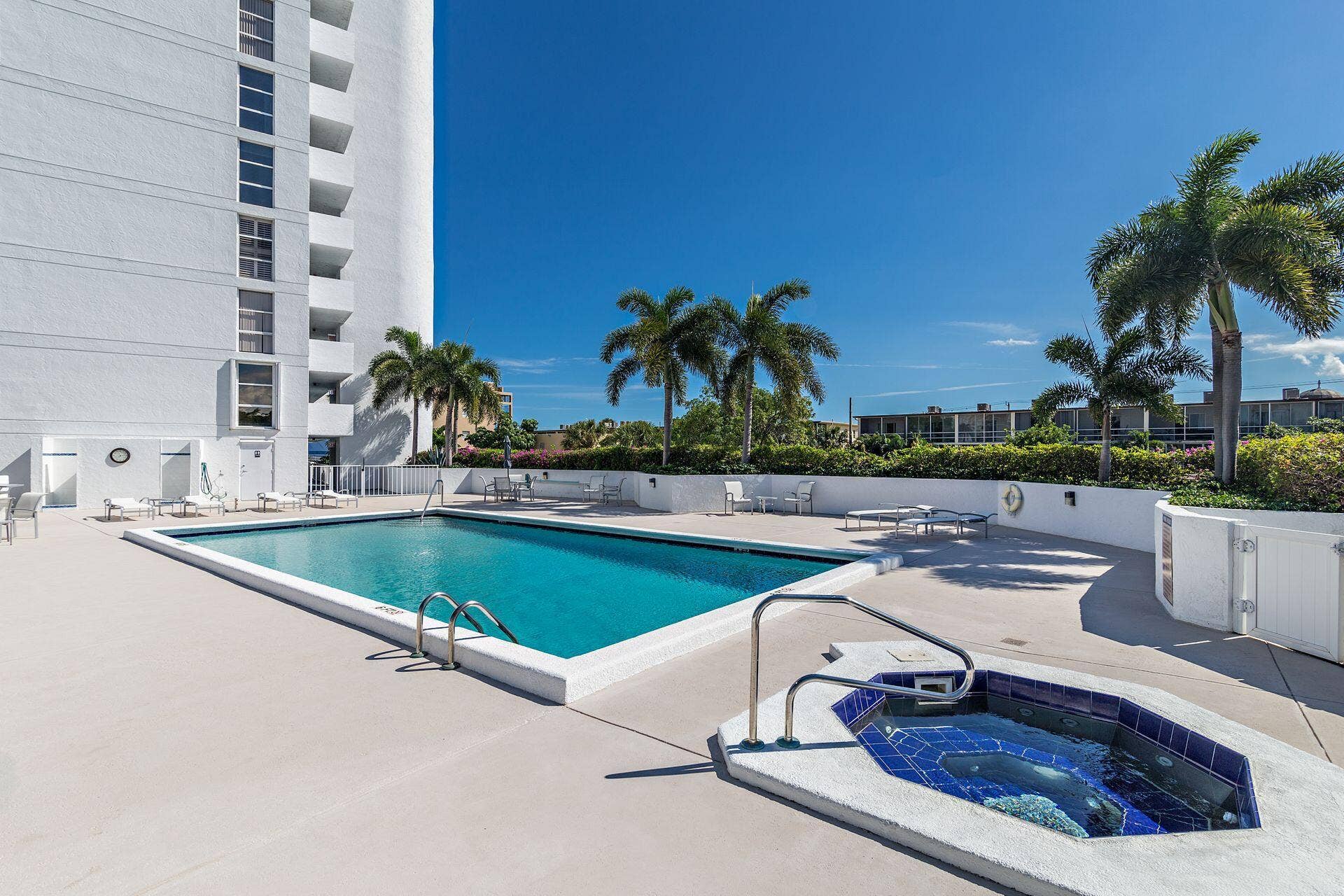 3901 S FLAGLER Drive, #605, West Palm Beach, FL 33405 24