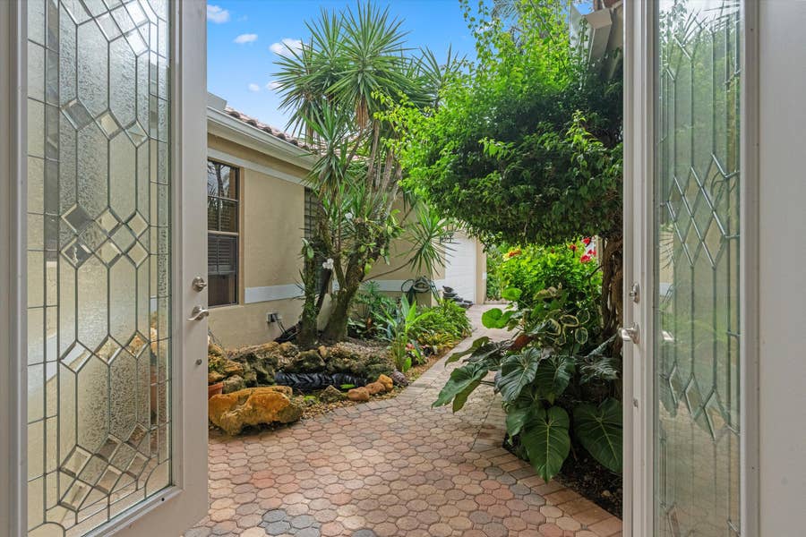 Property photo for 10080 Dover Carriage Lane, Lake Worth, FL