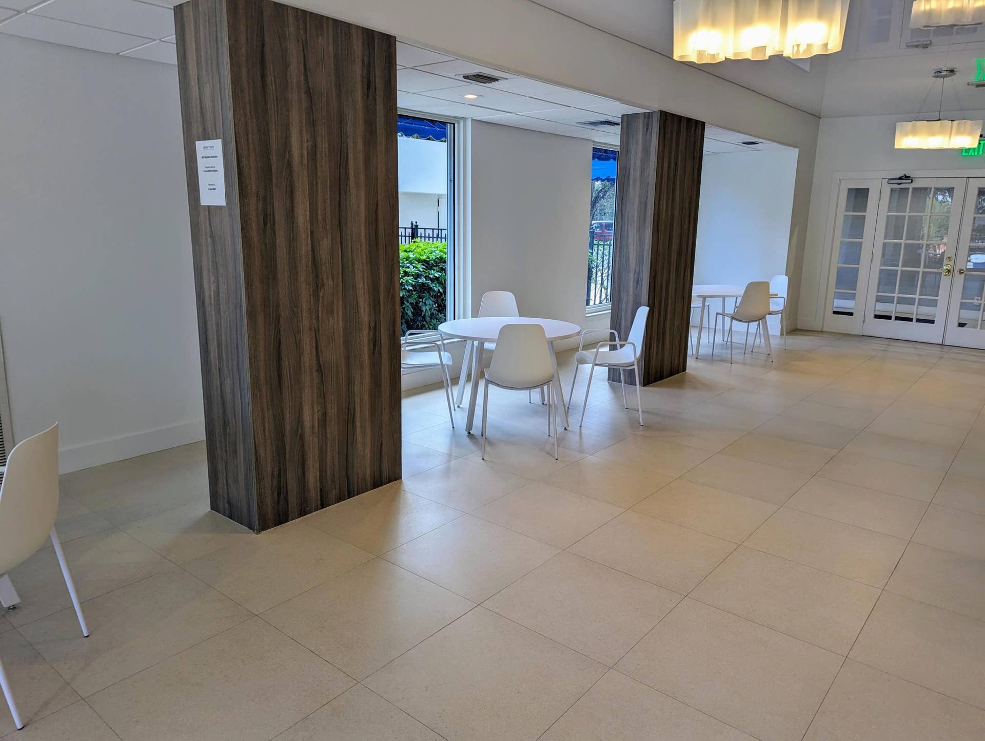 1800 N ANDREWS Avenue, #5B, Fort Lauderdale, Fort Lauderdale, FL 33311 Social room.