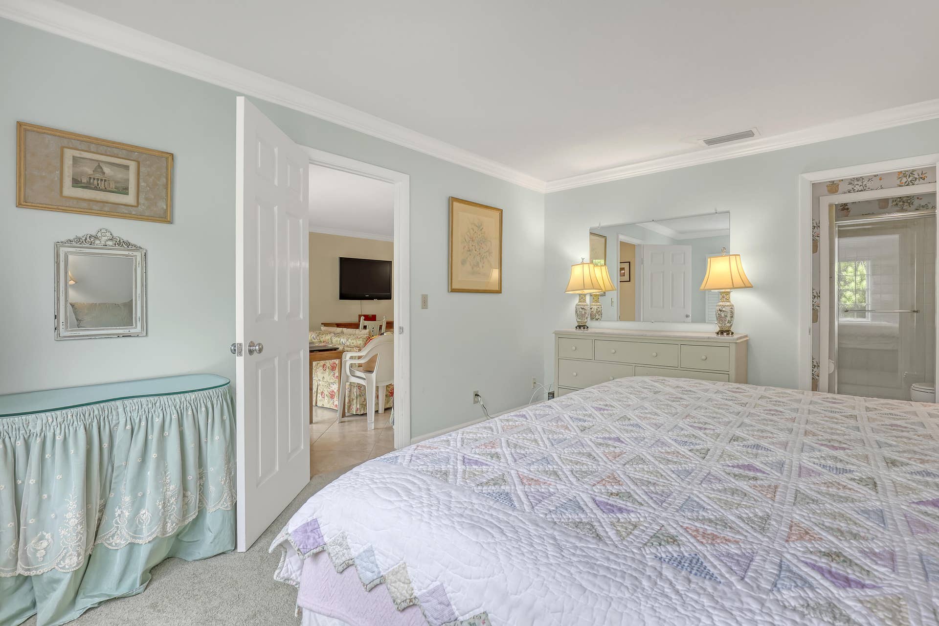 Primary suite