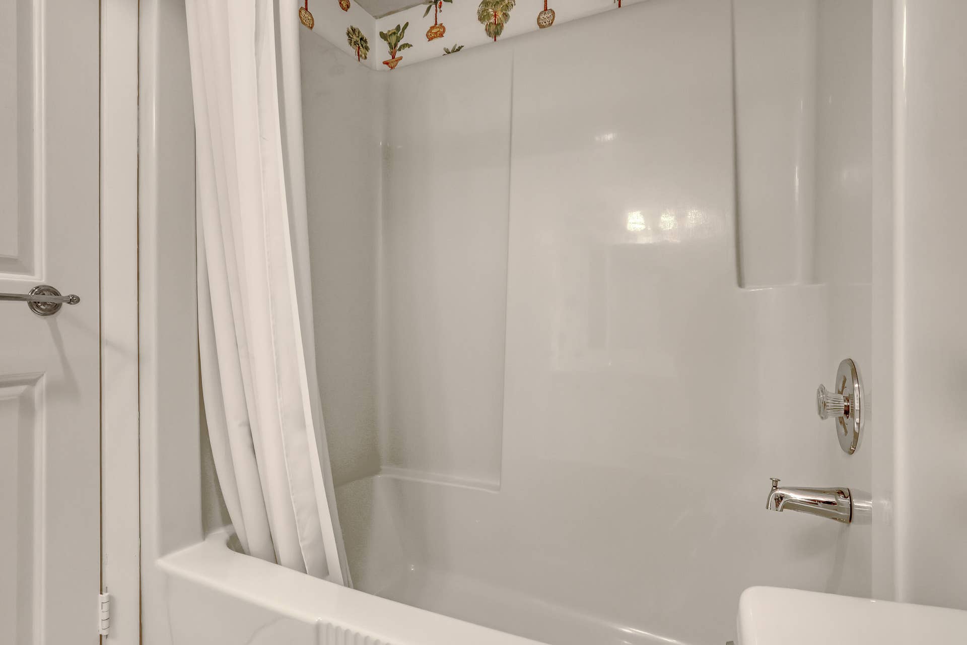 Tub/shower combo