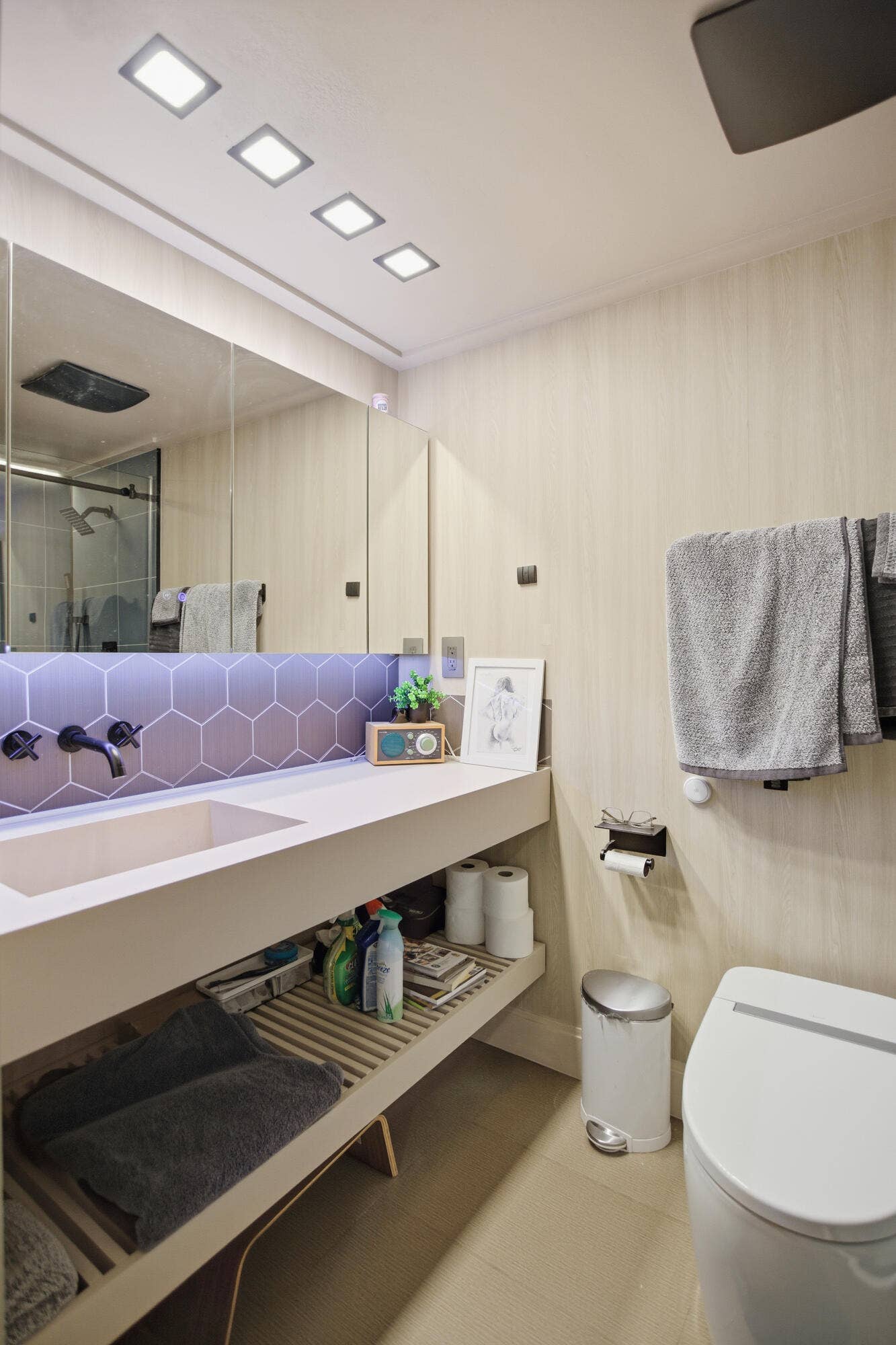 2600 SW 22ND Avenue, #906, Delray Beach, FL 33445 Primary bath