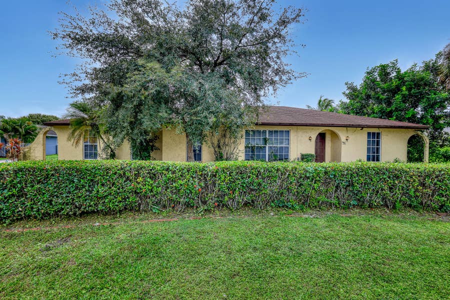 Property photo for 110 MEADOWLARK Drive, Royal Palm Beach, FL
