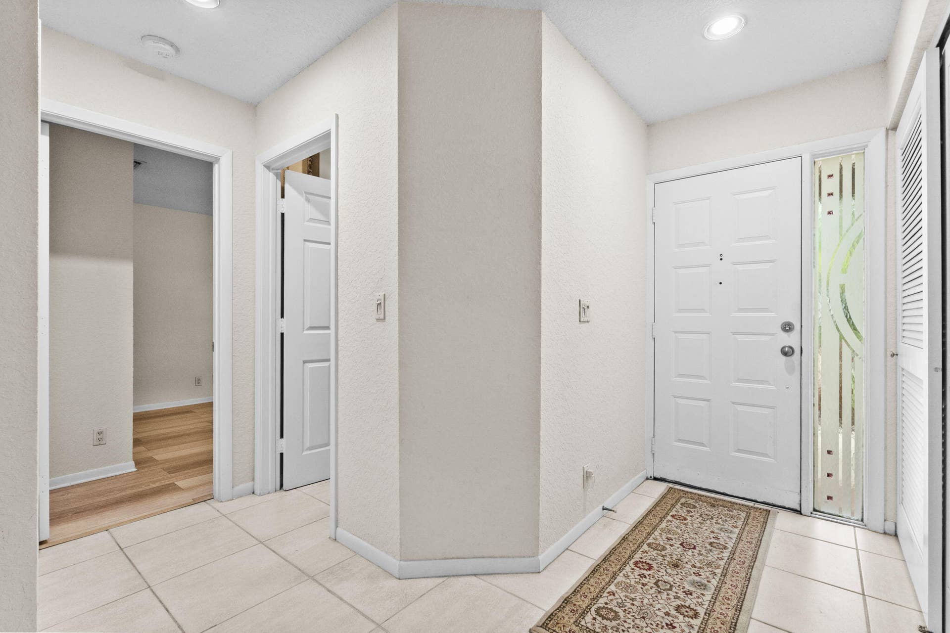 2588 Blue Sage Avenue, Coconut Creek, FL 33063 Foyer