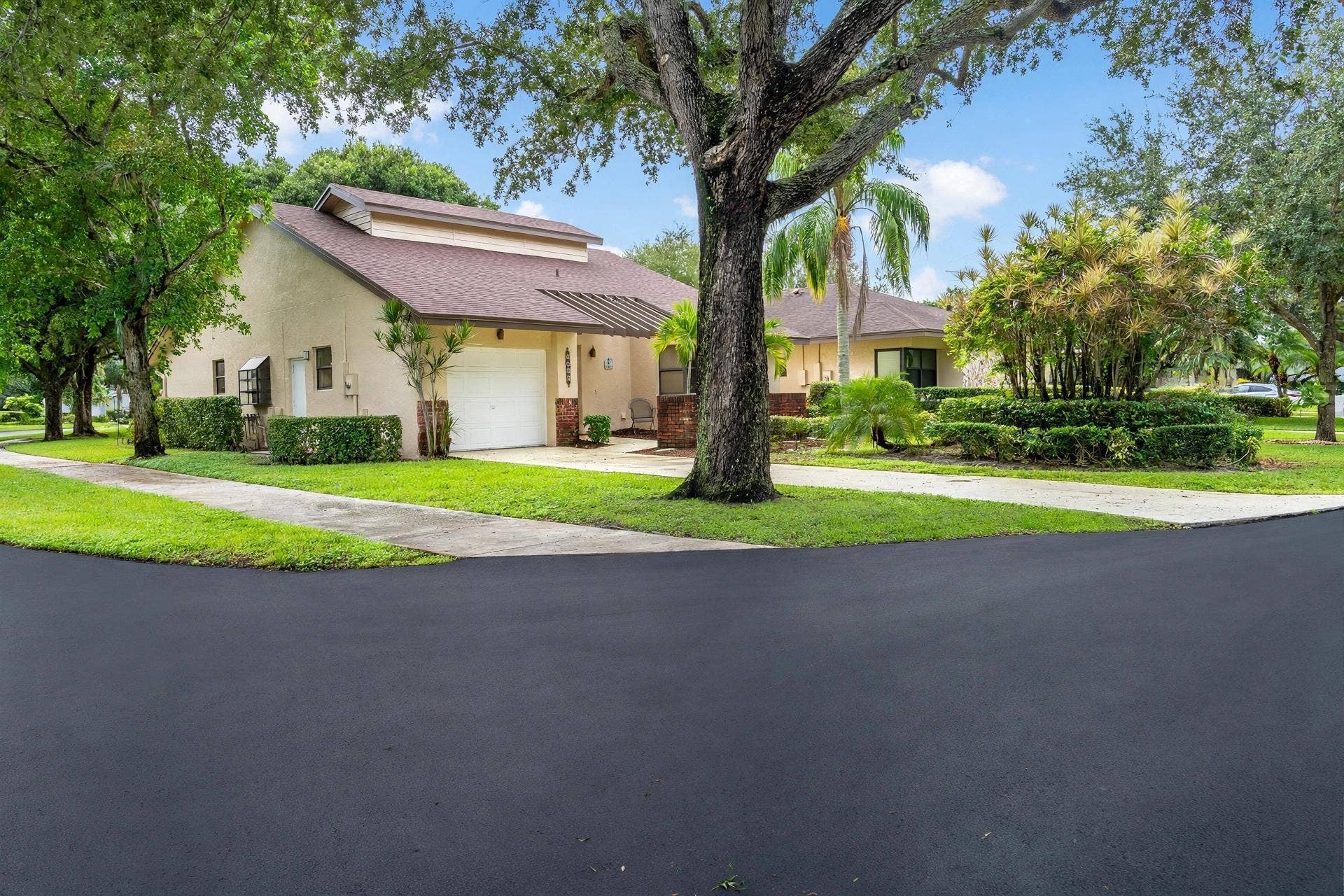 2588 Blue Sage Avenue, Coconut Creek, FL 33063 3-web-or-mls-3