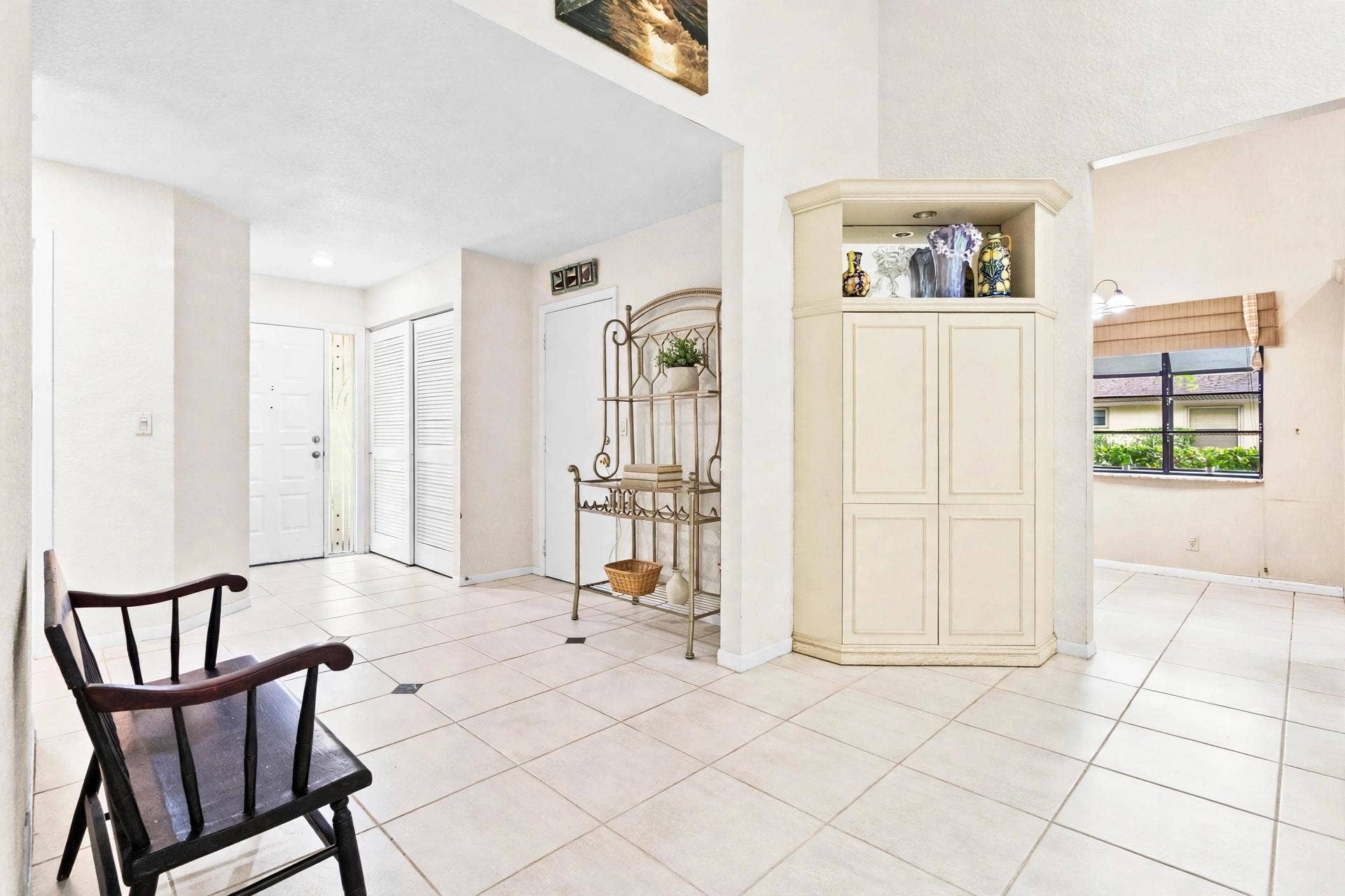 2588 Blue Sage Avenue, Coconut Creek, FL 33063 Foyer