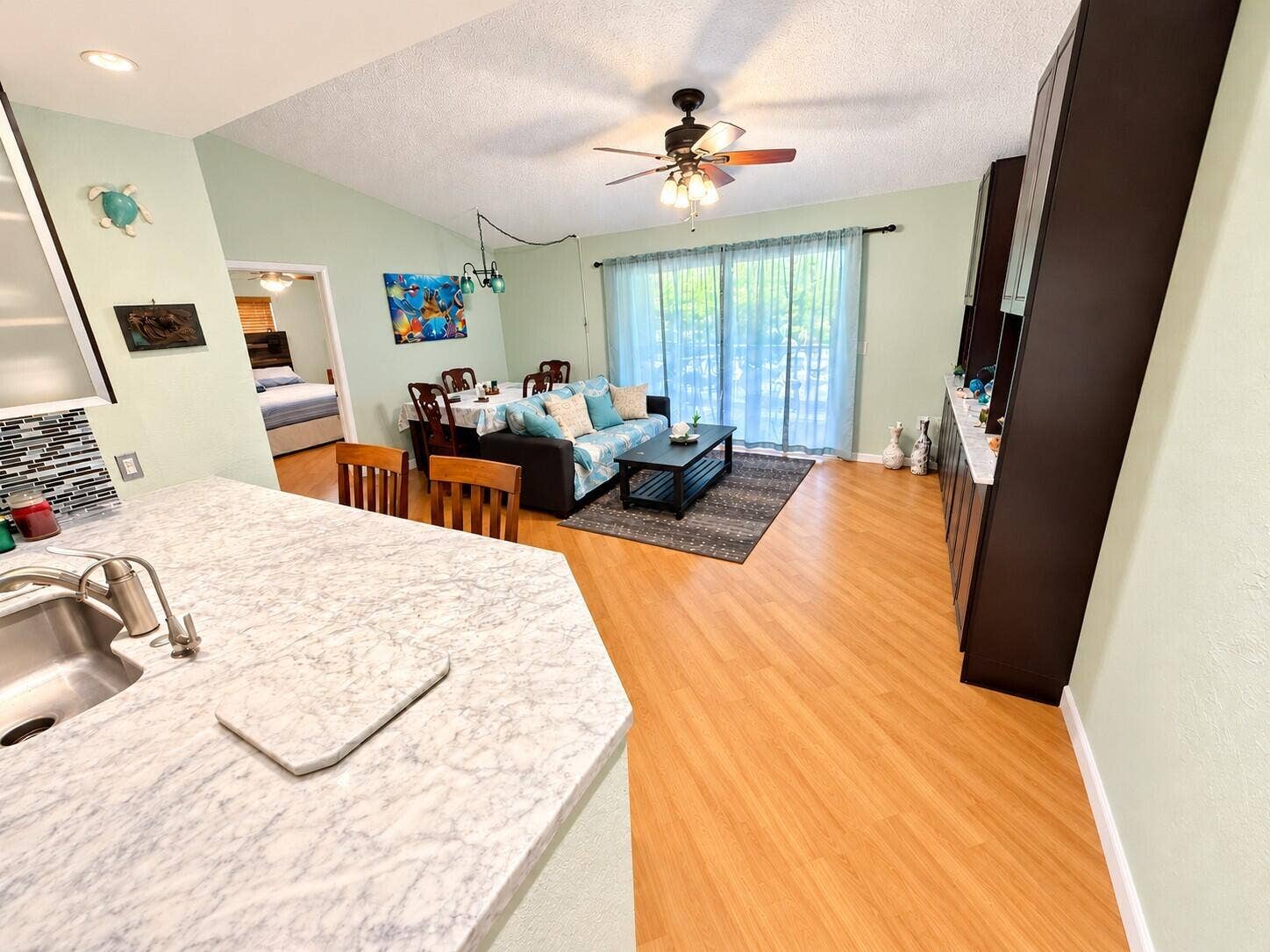 401 SE 10TH Street, #B201, Dania Beach, FL 33004 Living room