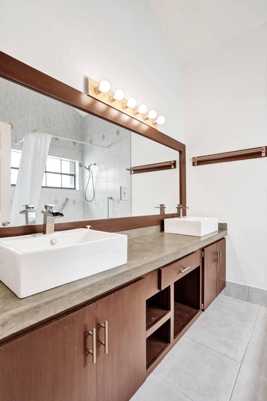 2001 Maplewood Drive, Coral Springs, FL 33071 37-web-or-mls-DSC07105