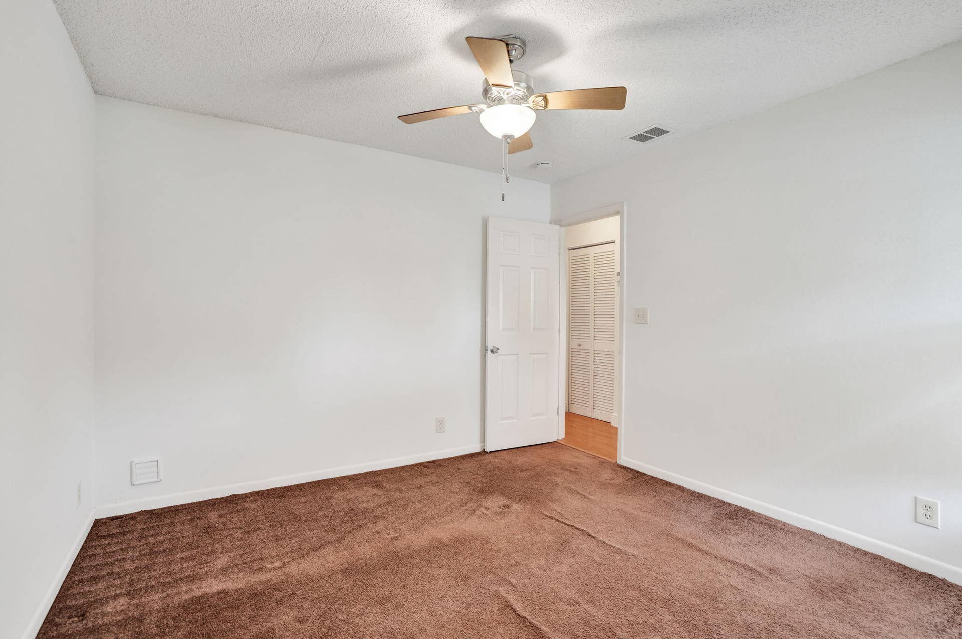 2001 Maplewood Drive, Coral Springs, FL 33071 48-web-or-mls-DSC07144