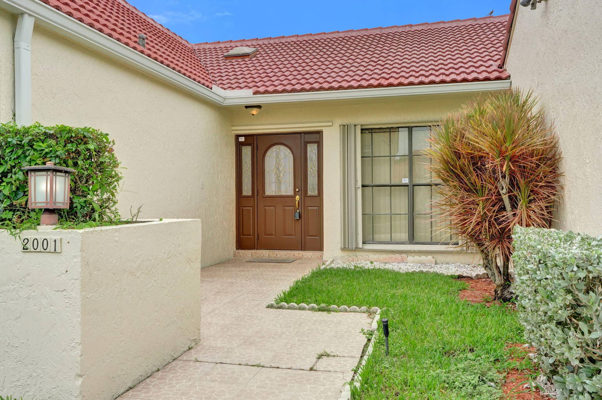 2001 Maplewood Drive, Coral Springs, FL 33071 9-web-or-mls-DSC07018