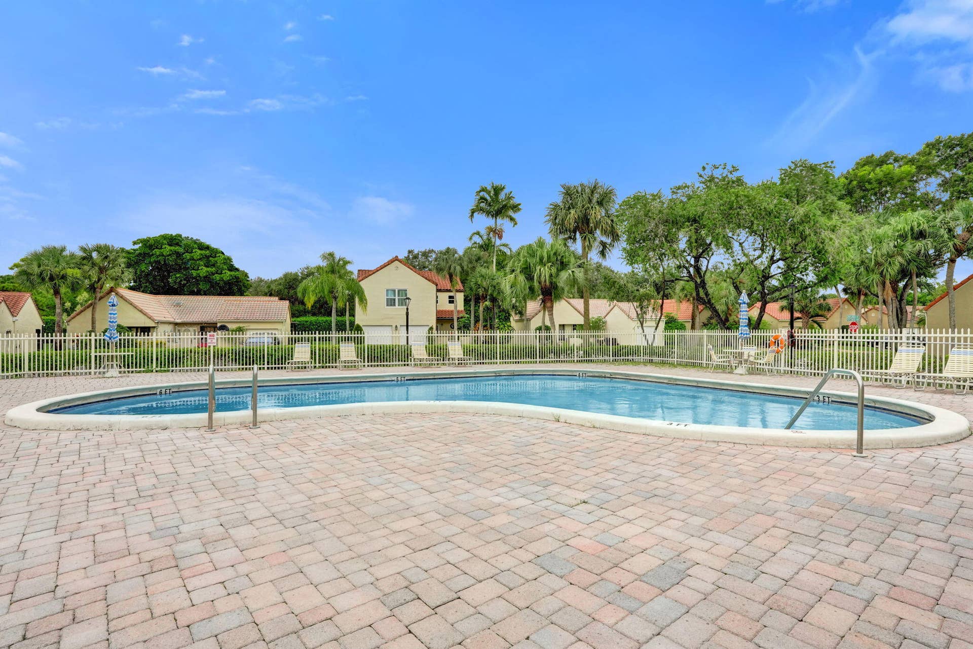 2001 Maplewood Drive, Coral Springs, FL 33071 56-web-or-mls-DSC07168