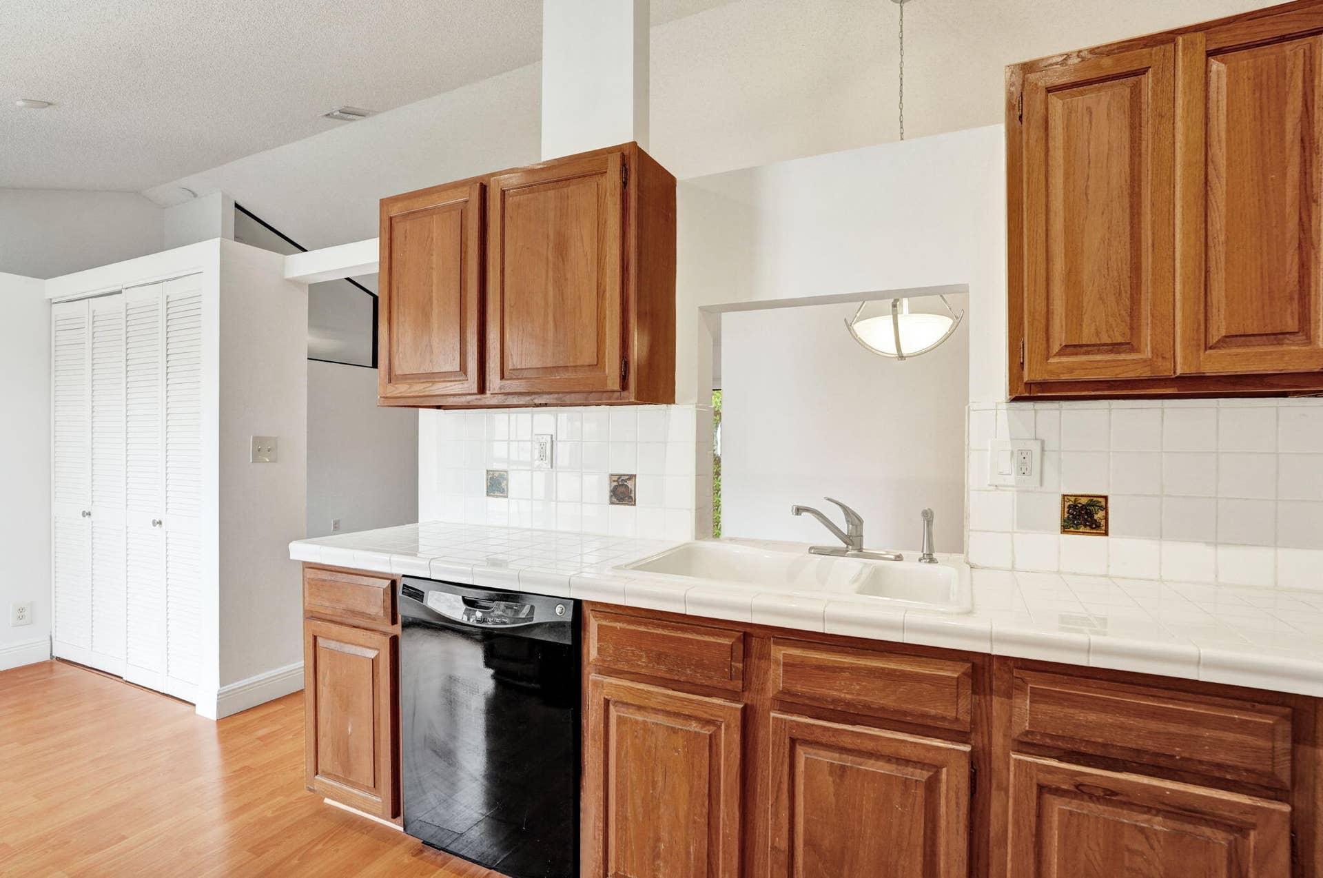 2001 Maplewood Drive, Coral Springs, FL 33071 29-web-or-mls-DSC07078
