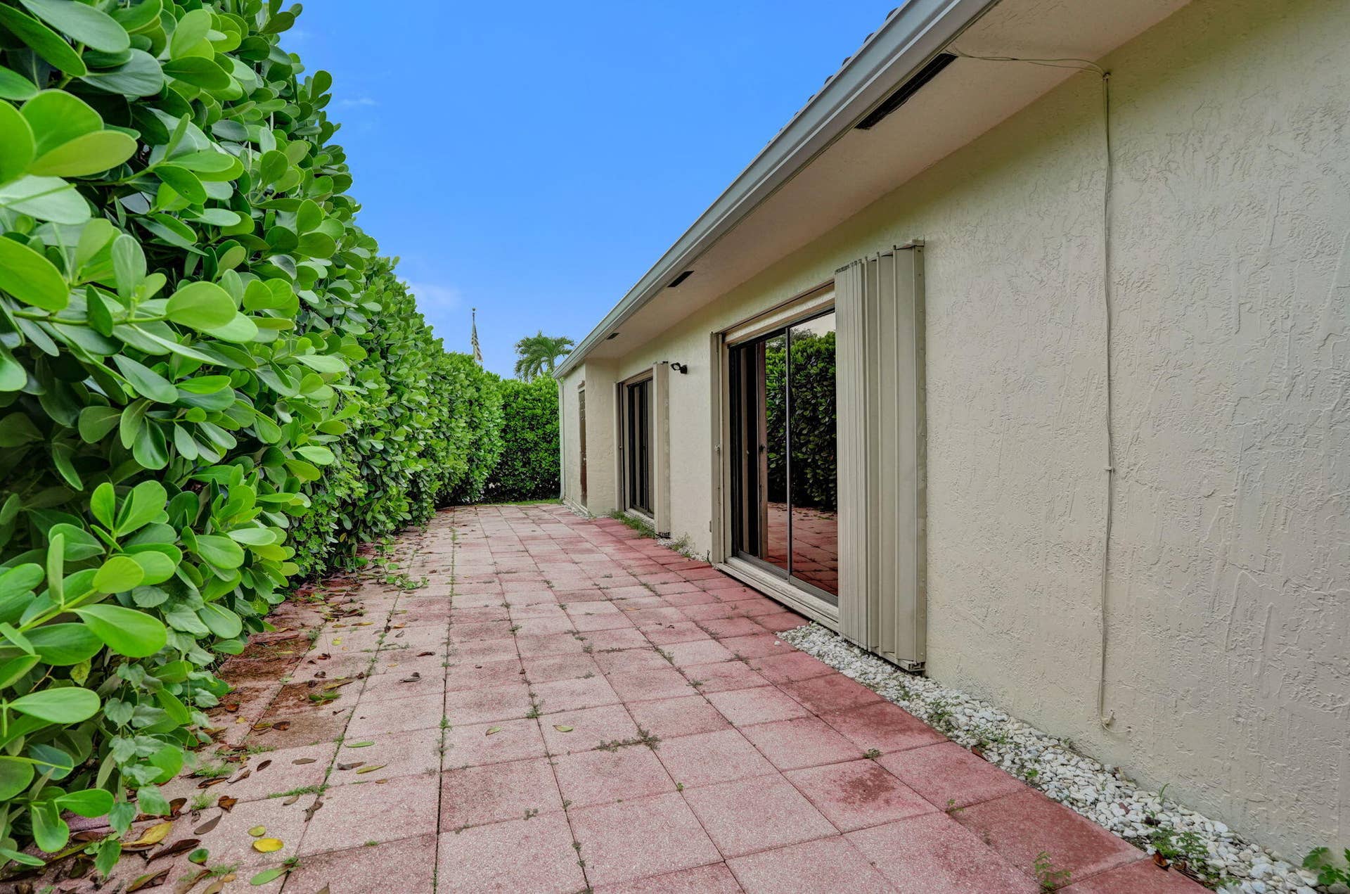 2001 Maplewood Drive, Coral Springs, FL 33071 55-web-or-mls-DSC07165