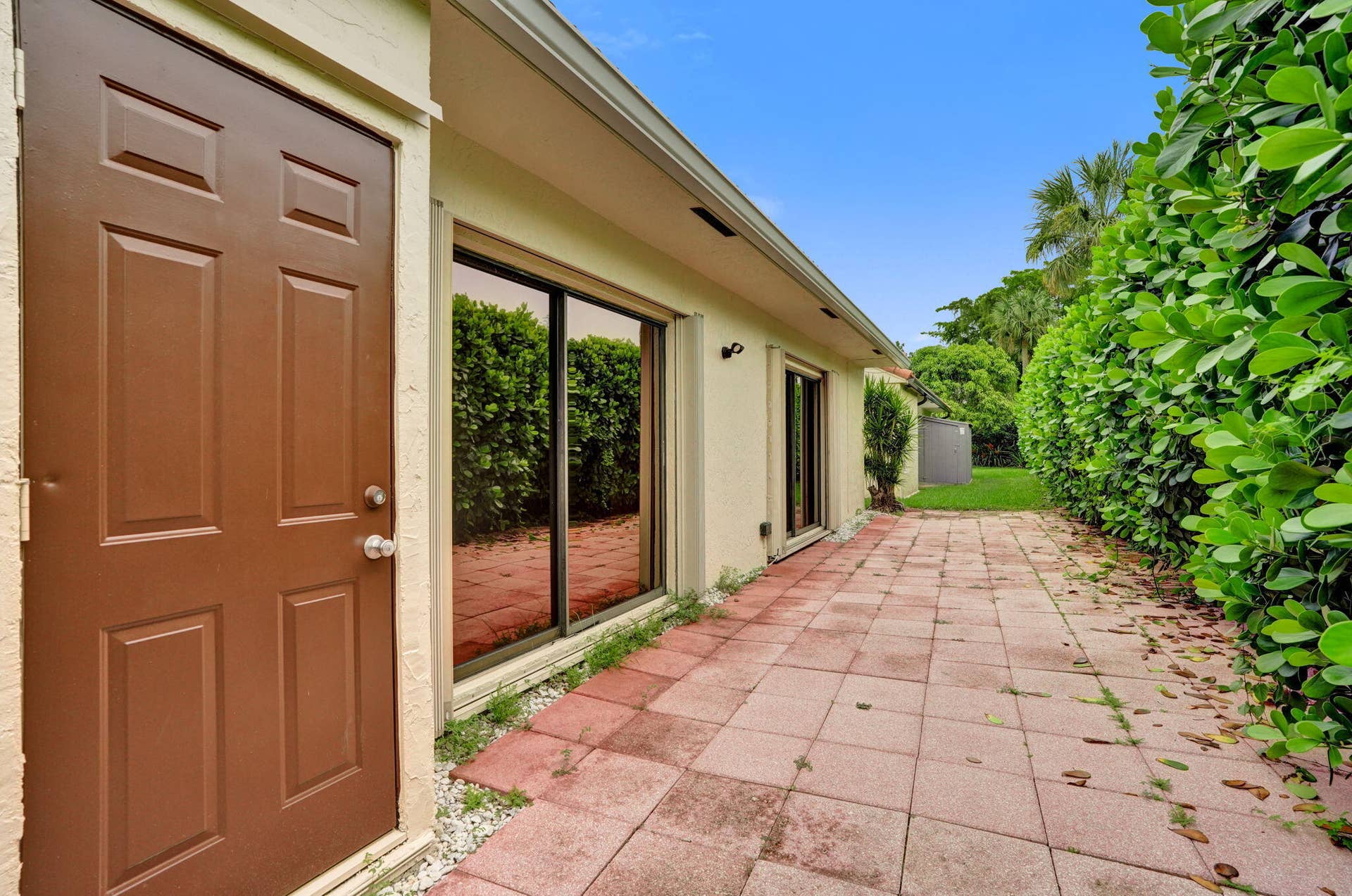 2001 Maplewood Drive, Coral Springs, FL 33071 53-web-or-mls-DSC07159