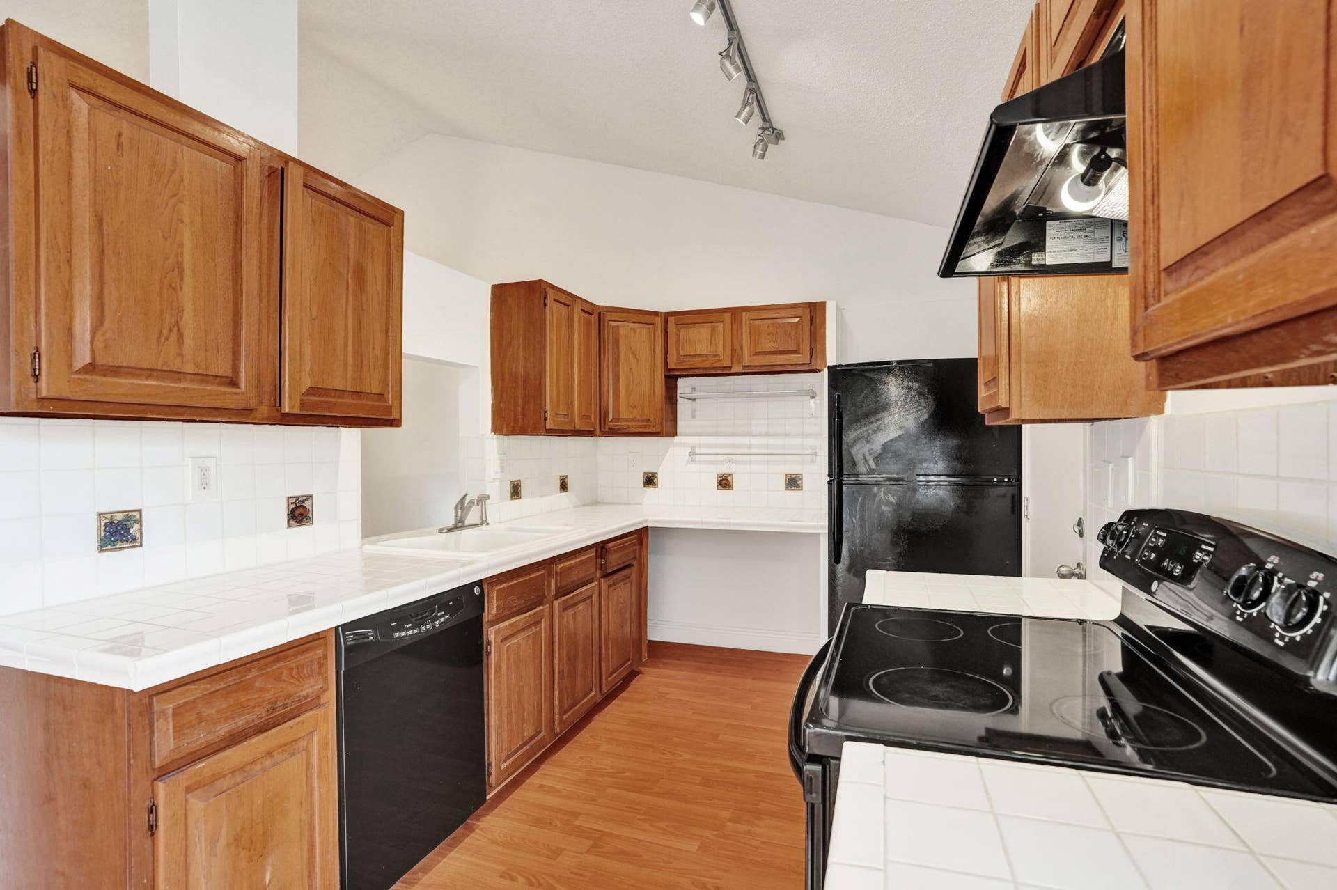 2001 Maplewood Drive, Coral Springs, FL 33071 26-web-or-mls-DSC07069