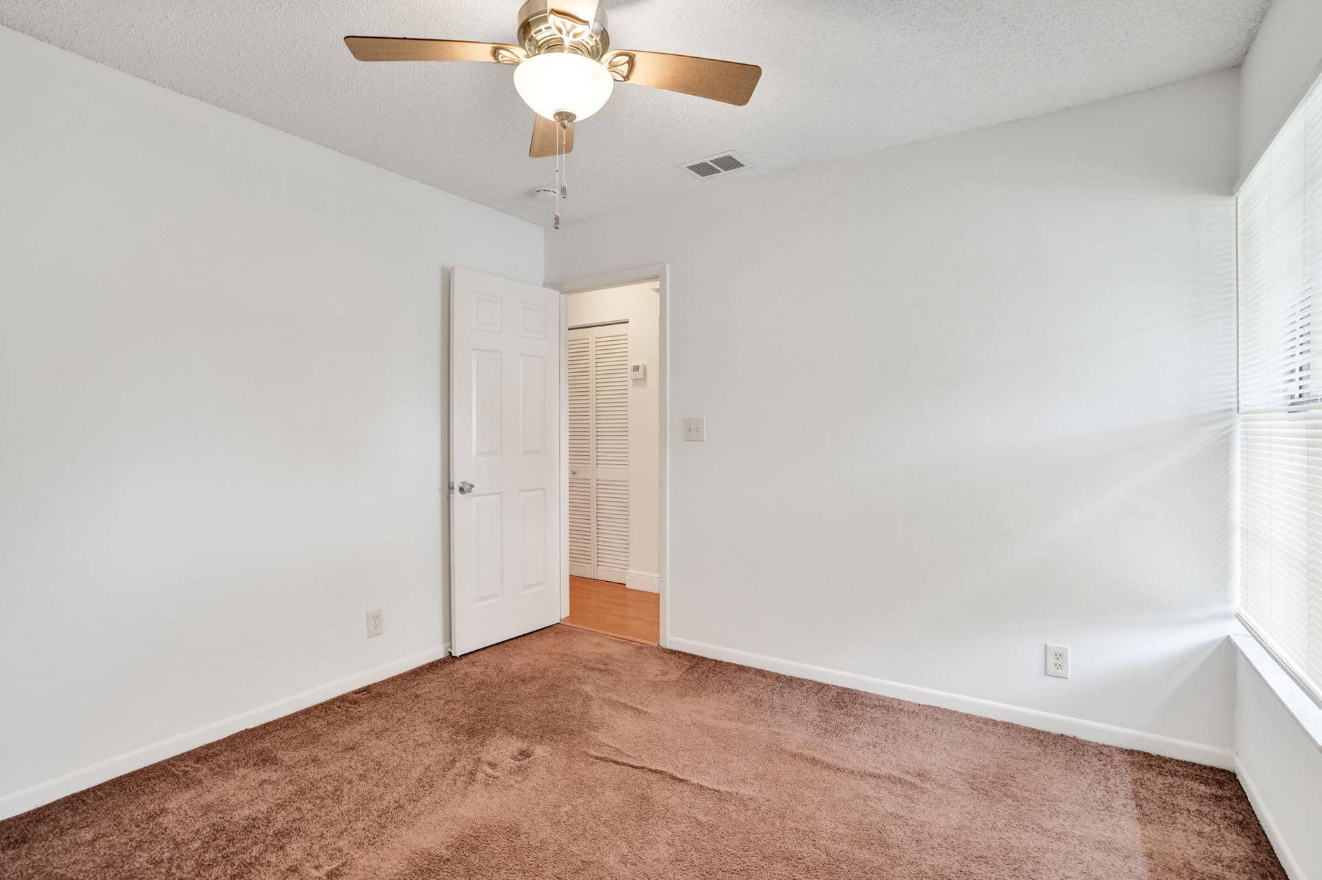 2001 Maplewood Drive, Coral Springs, FL 33071 49-web-or-mls-DSC07147