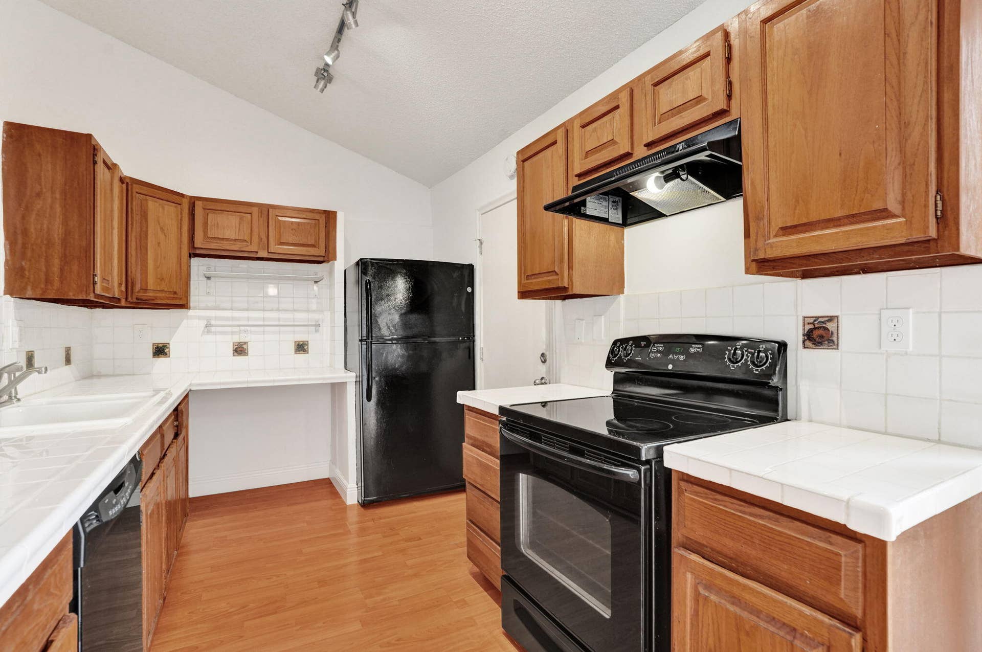 2001 Maplewood Drive, Coral Springs, FL 33071 25-web-or-mls-DSC07066