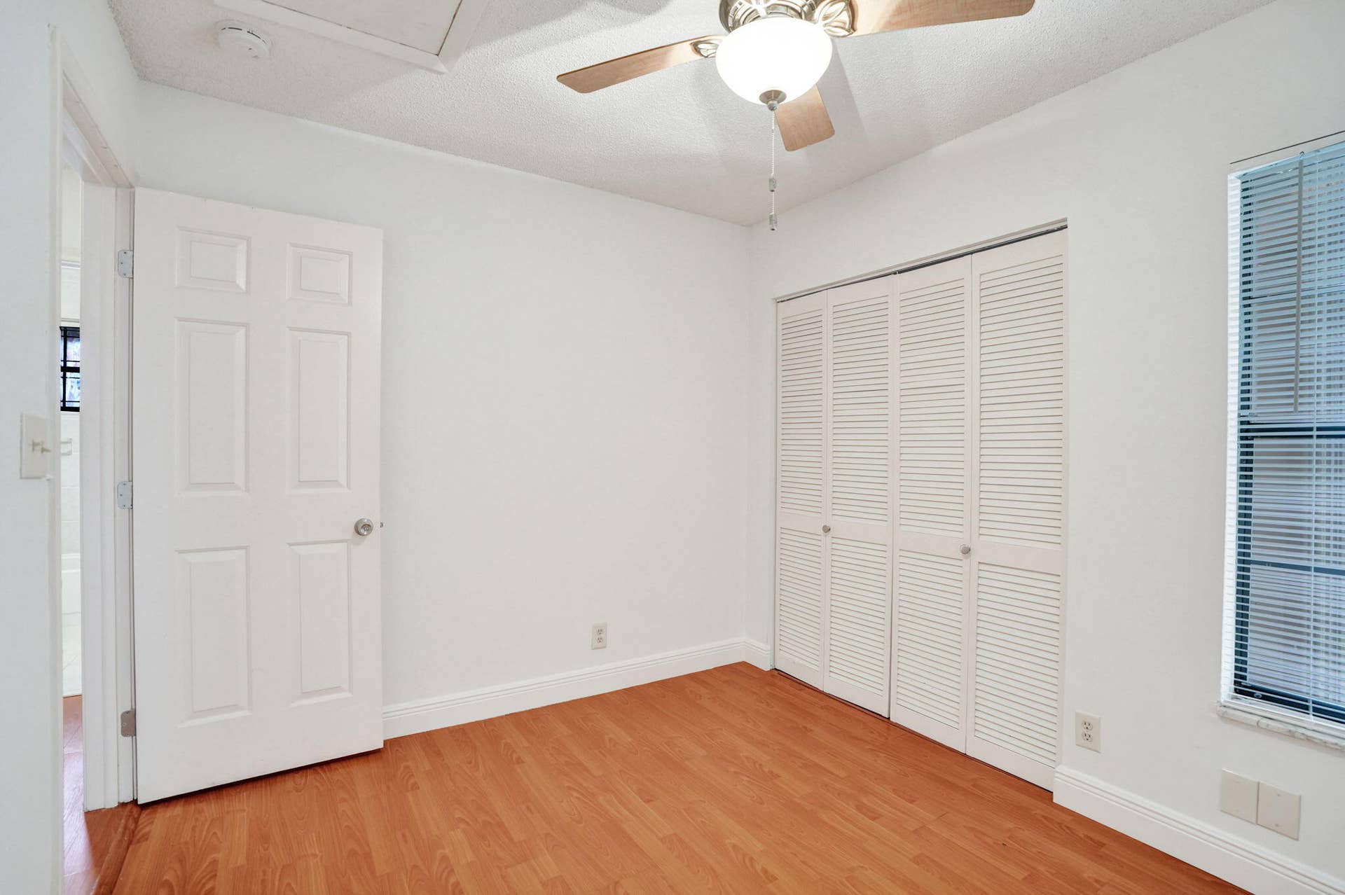 2001 Maplewood Drive, Coral Springs, FL 33071 44-web-or-mls-DSC07129