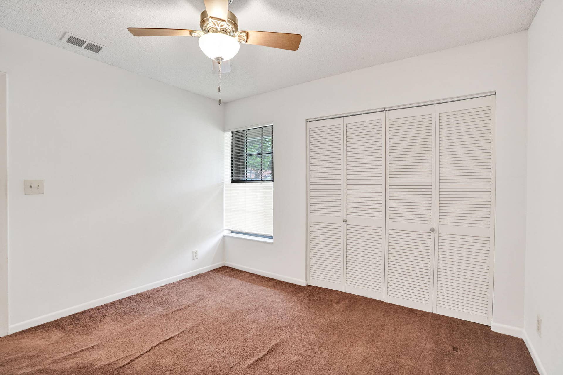 2001 Maplewood Drive, Coral Springs, FL 33071 46-web-or-mls-DSC07135