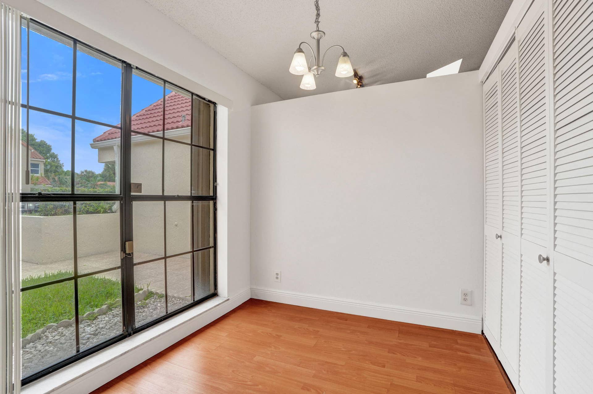 2001 Maplewood Drive, Coral Springs, FL 33071 21-web-or-mls-DSC07054