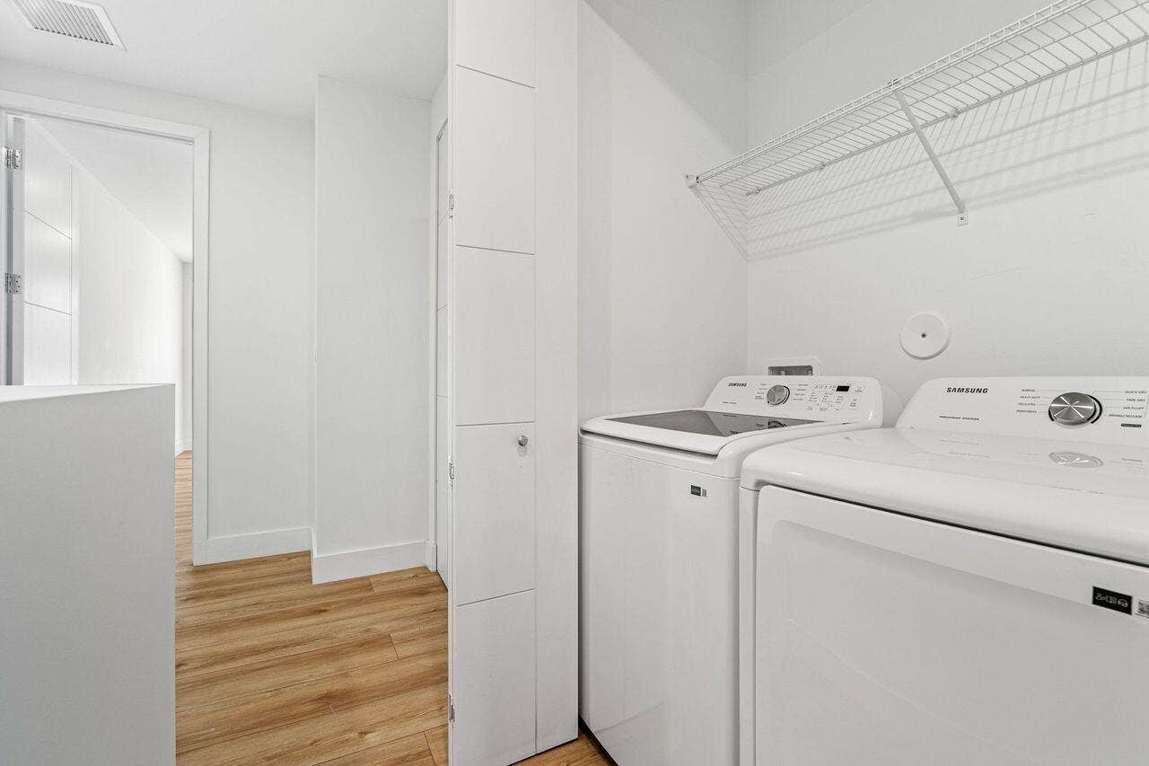 1720 SW 20th Street, Fort Lauderdale, FL 33315 Laundry