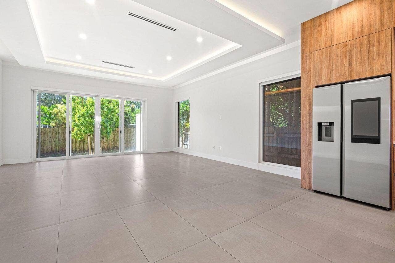 1720 SW 20th Street, Fort Lauderdale, FL 33315 Main Room