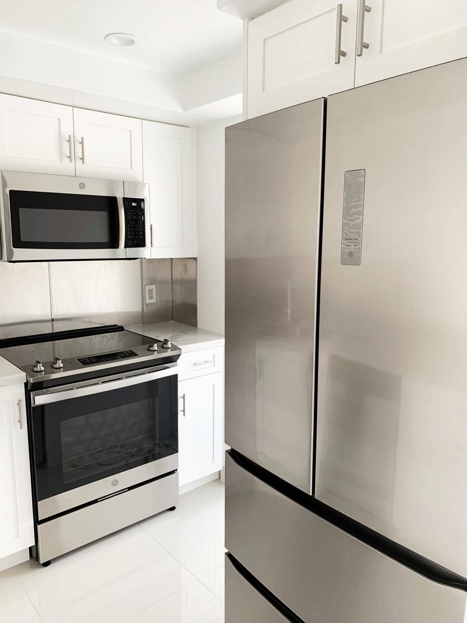 231 Marine Court, #2, Lauderdale By The Sea, FL 33308 Kitchen_Fridge