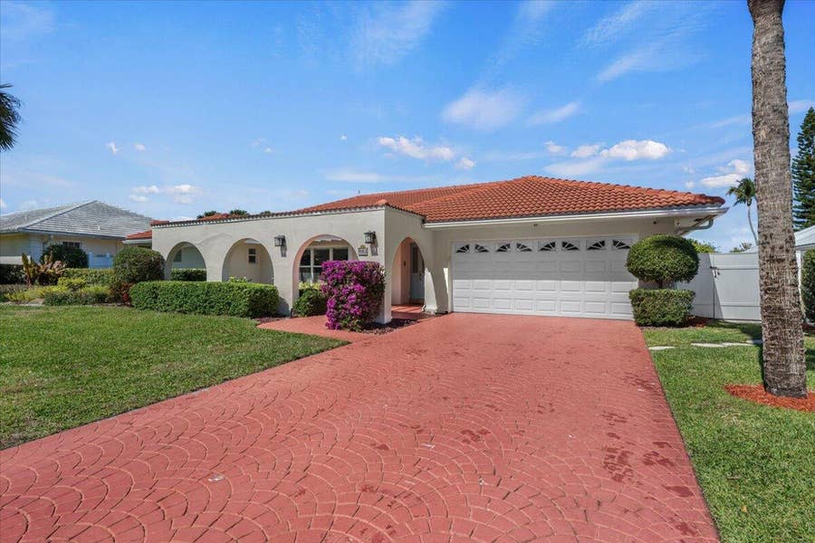 Property photo for 103 Olympus Circle, Jupiter, FL