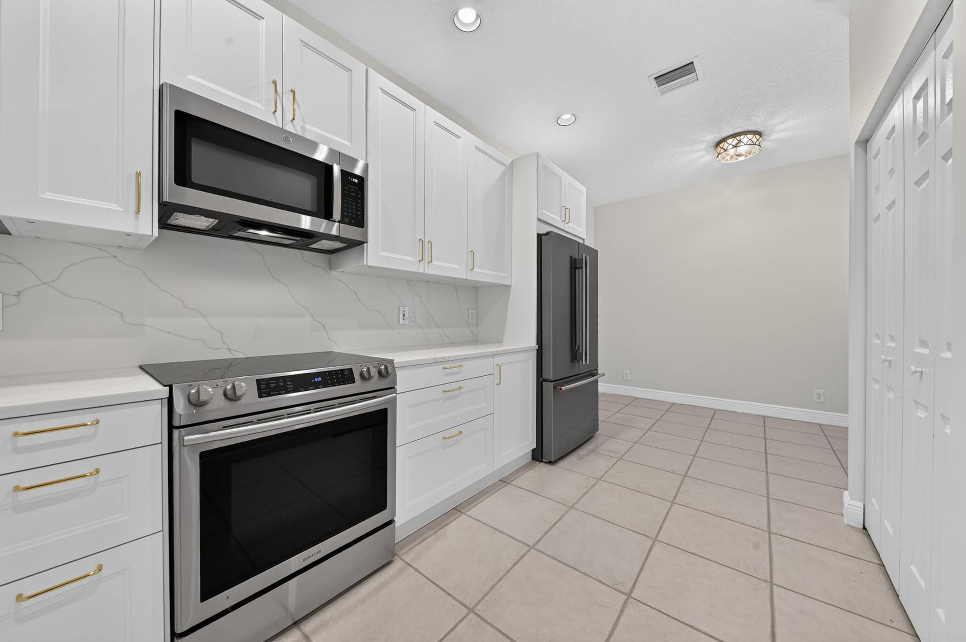 9818 Crescent View Drive S, Boynton Beach, FL 33437 V1 10 7-print-_DSC3963