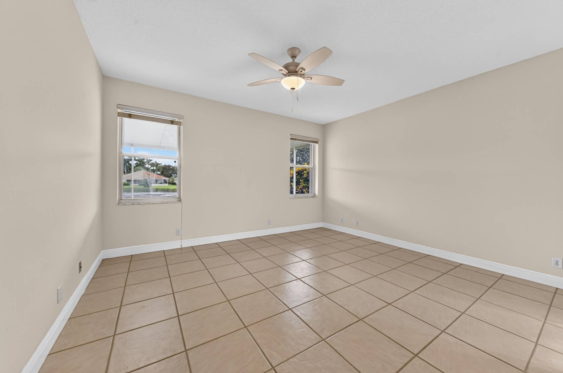 9818 Crescent View Drive S, Boynton Beach, FL 33437 V1 21a Primary BR 17-print-_DSC3905