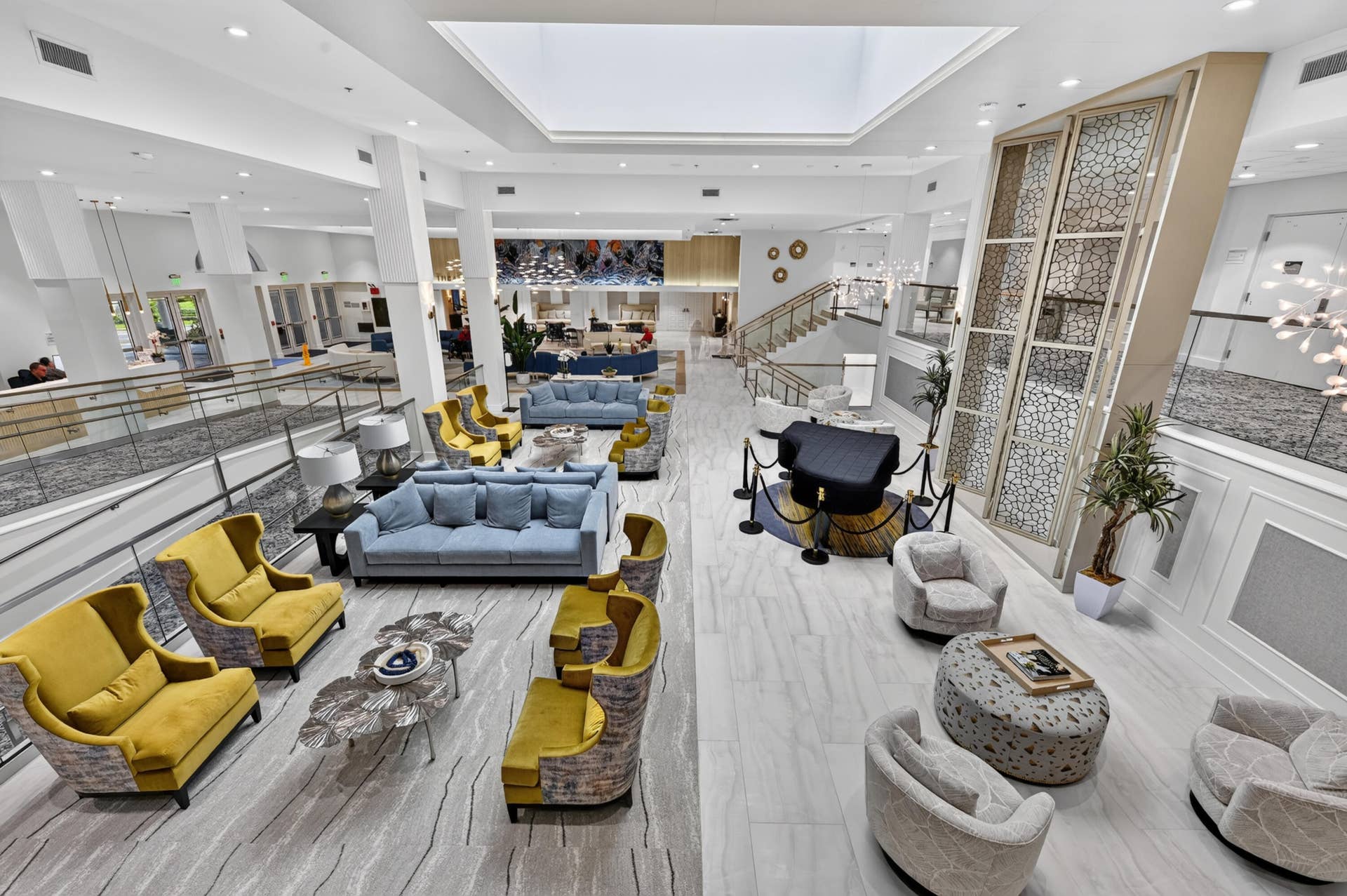 9818 Crescent View Drive S, Boynton Beach, FL 33437 V1 40 AMAZING CLUBHOUSE LOUNGING AREA 37
