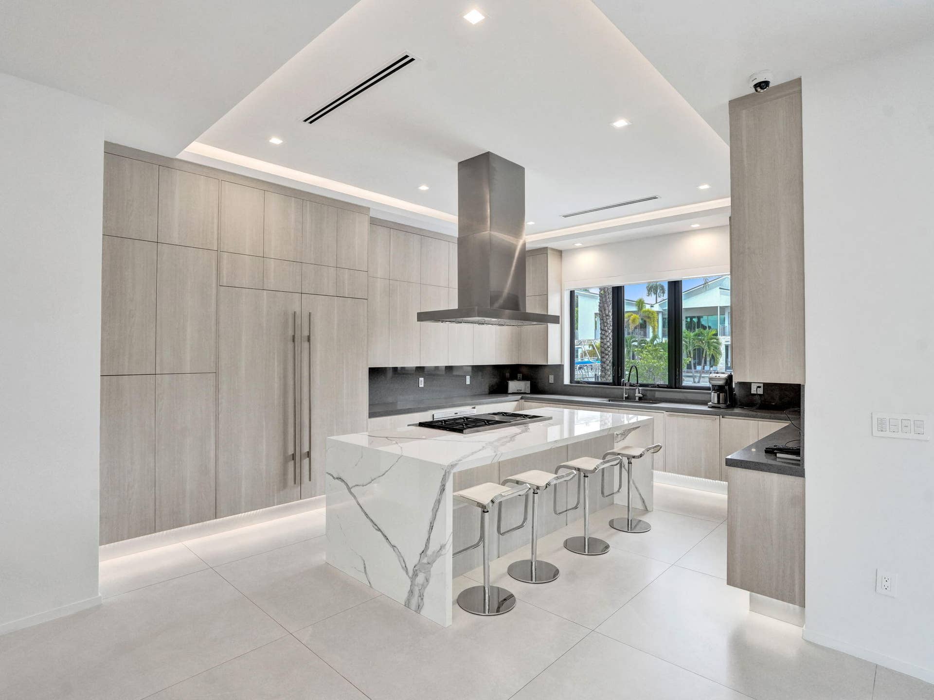 424 COCONUT ISLE Drive, Fort Lauderdale, FL 33301 52-web-or-mls-DSC00761
