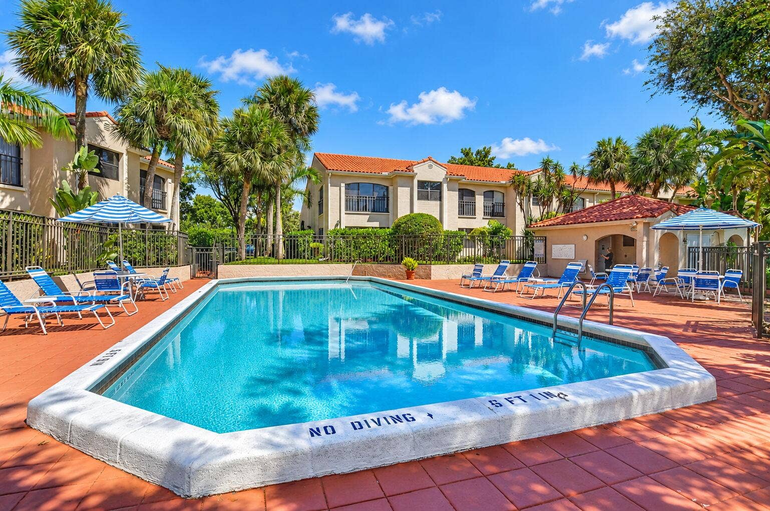 6050 VERDE Trail S, #4010, Boca Raton, FL 33433 56-web-or-mls-Sunlit South Florida pools