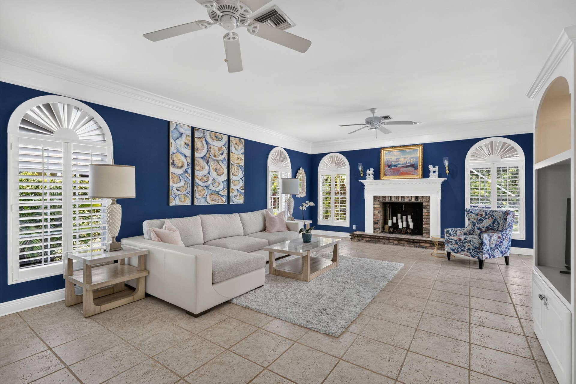 19-web-orFamily Room-mls-_MLP3195
