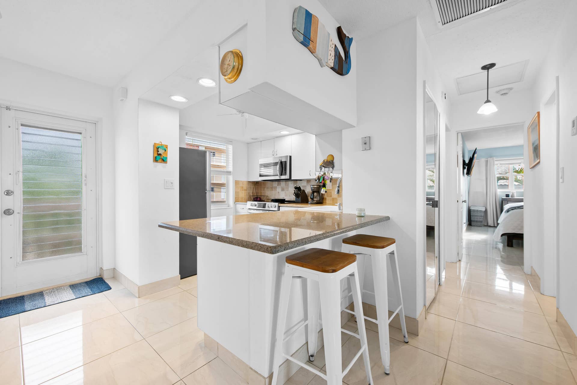 2824 NE 33rd Court, #8, Fort Lauderdale, FL 33306 DSC_6372
