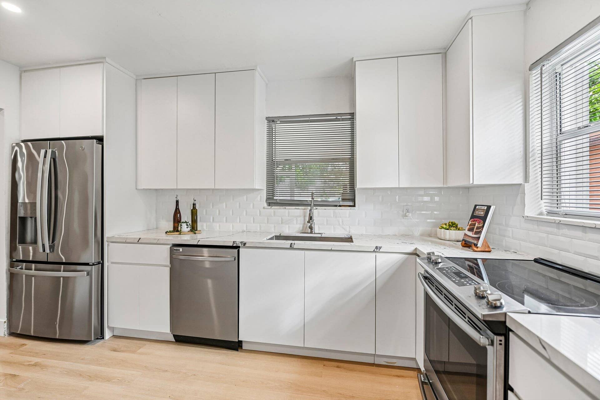 18-web-or-mls-NE 165th St-S0110-018