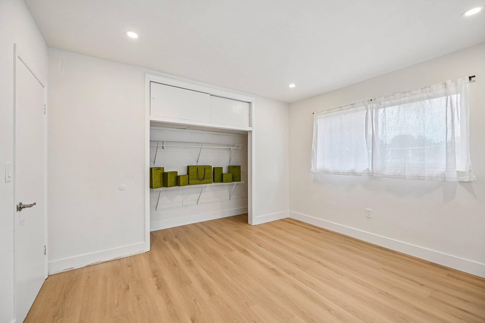 32-web-or-mls-NE 165th St-S0110-032