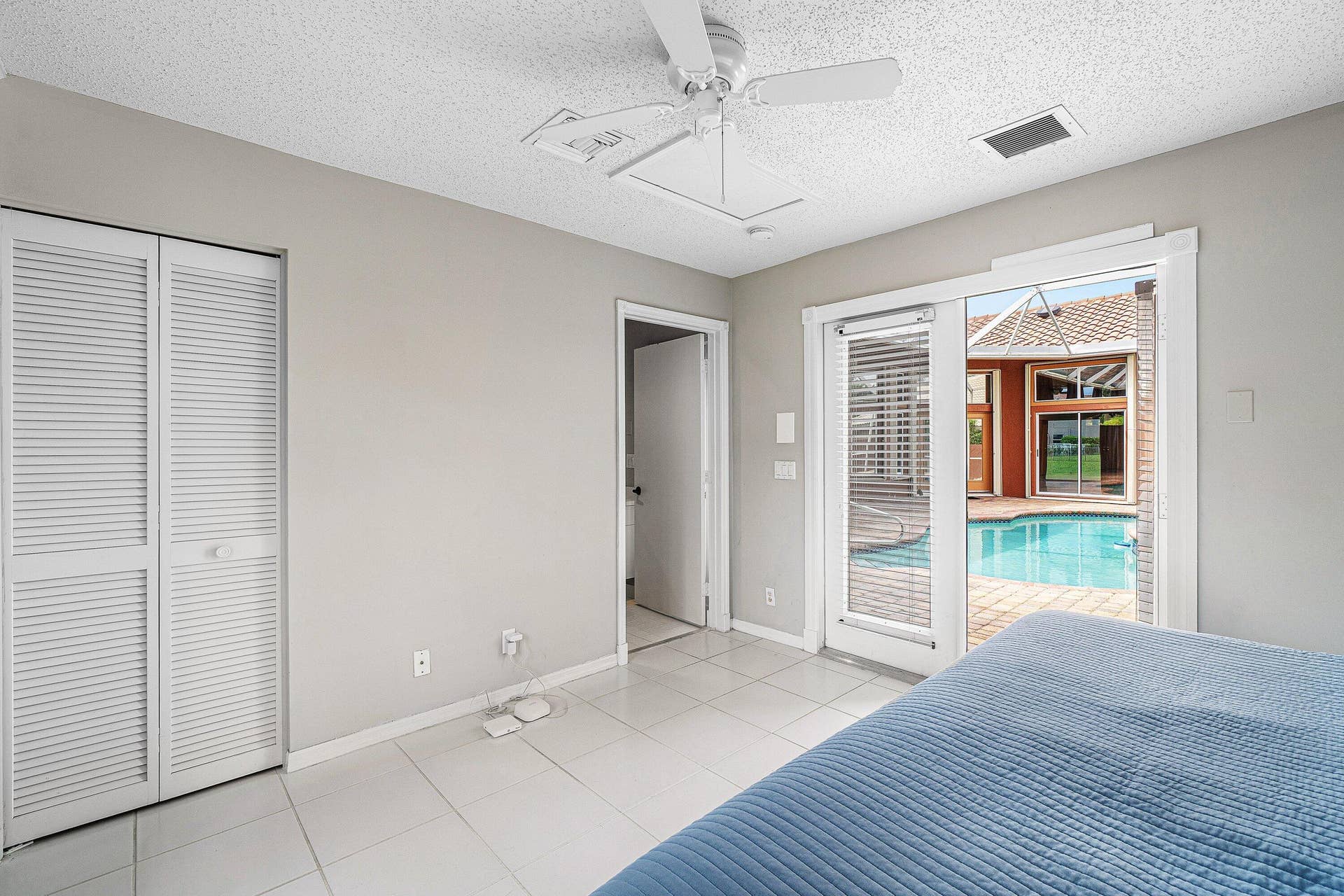 10599 Saint Thomas Drive, Boca Raton, FL 33498 guest house bedroom