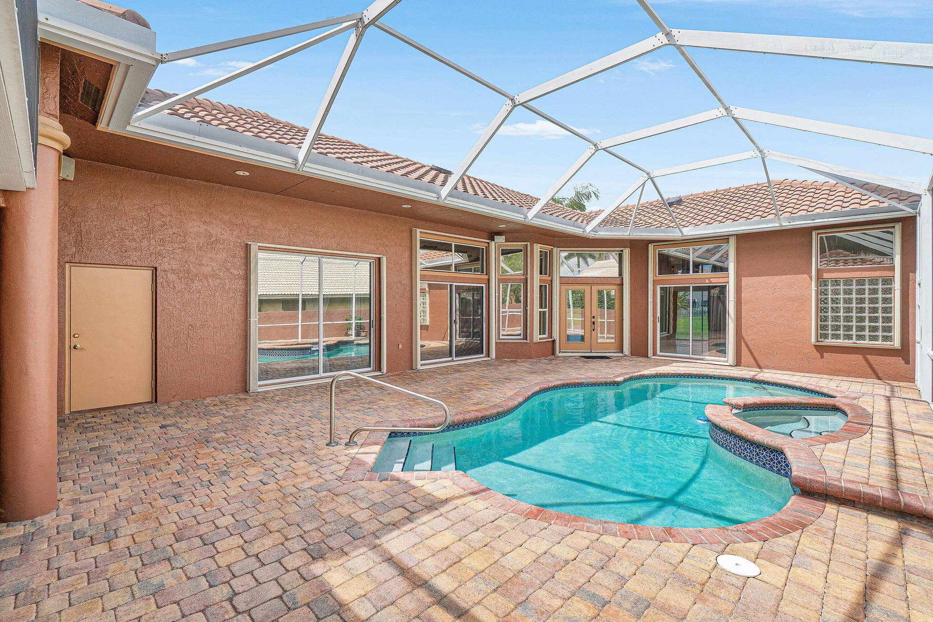 10599 Saint Thomas Drive, Boca Raton, FL 33498 courtyard Oasis