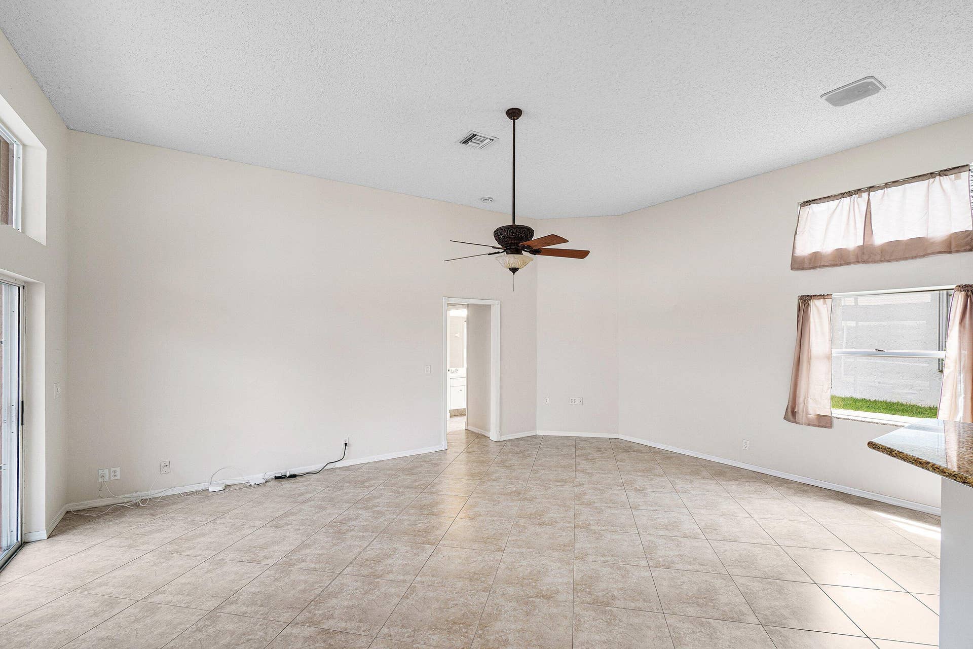 10599 Saint Thomas Drive, Boca Raton, FL 33498 great room