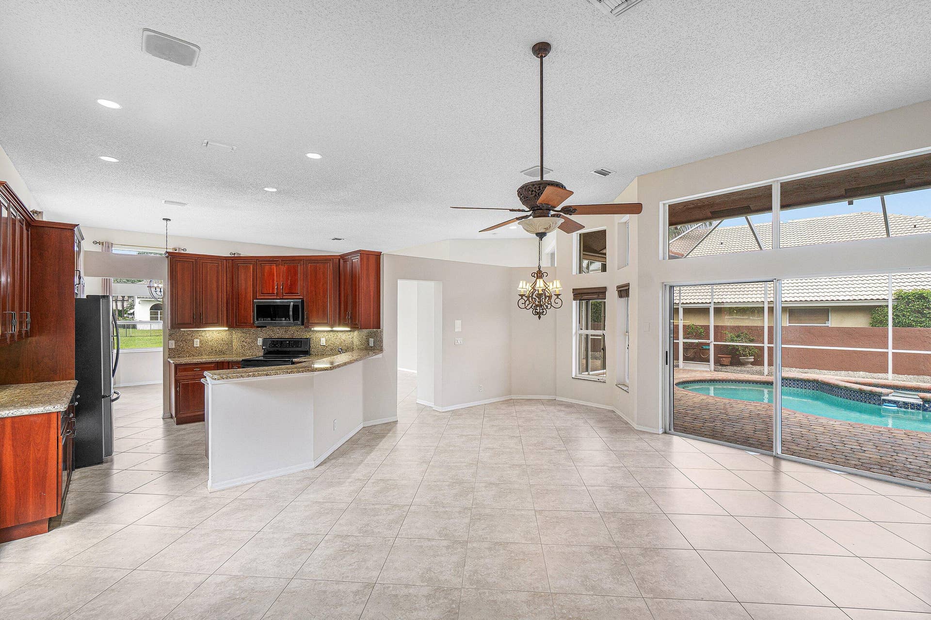 10599 Saint Thomas Drive, Boca Raton, FL 33498 great room