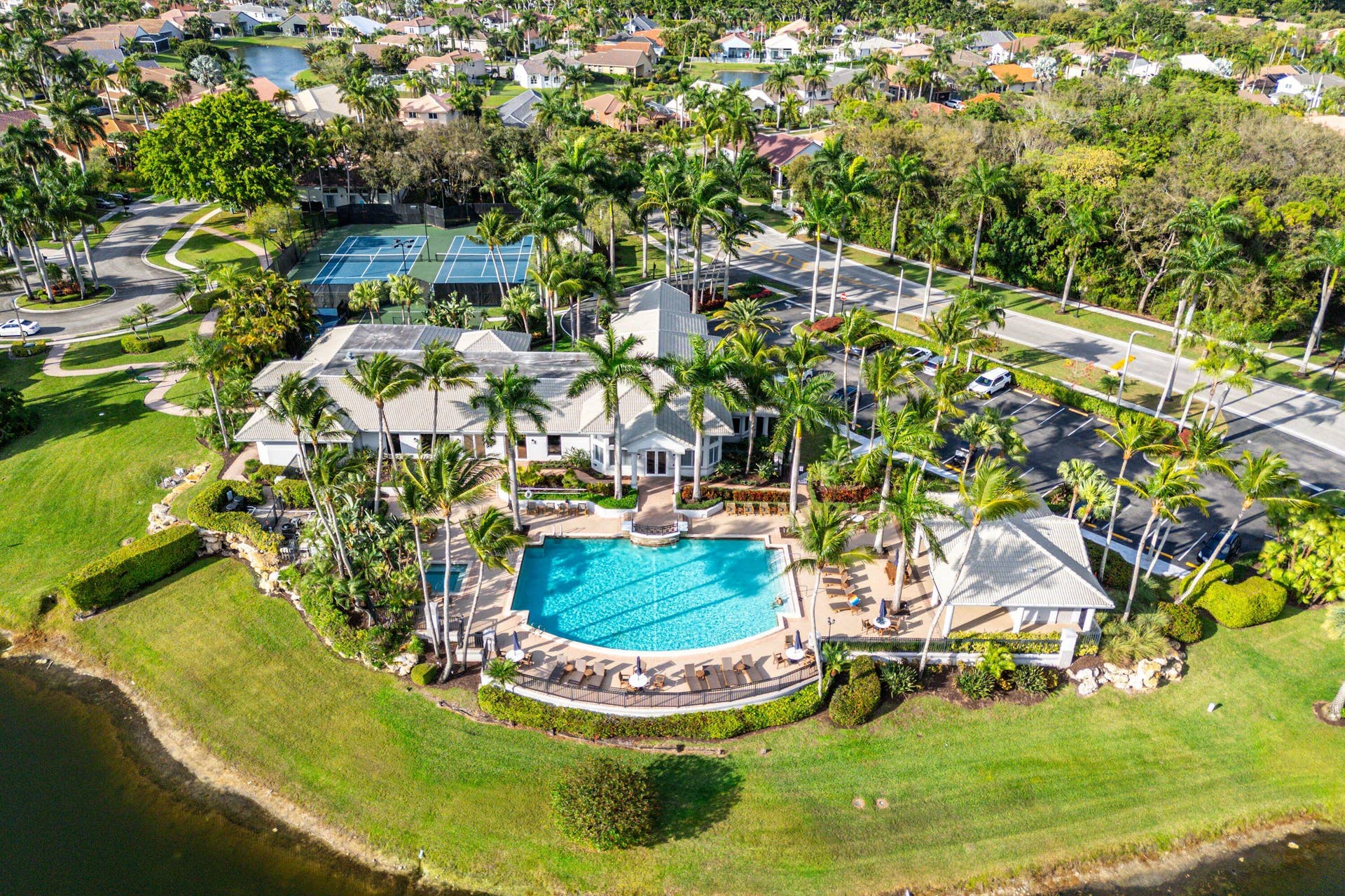 10599 Saint Thomas Drive, Boca Raton, FL 33498 amenities