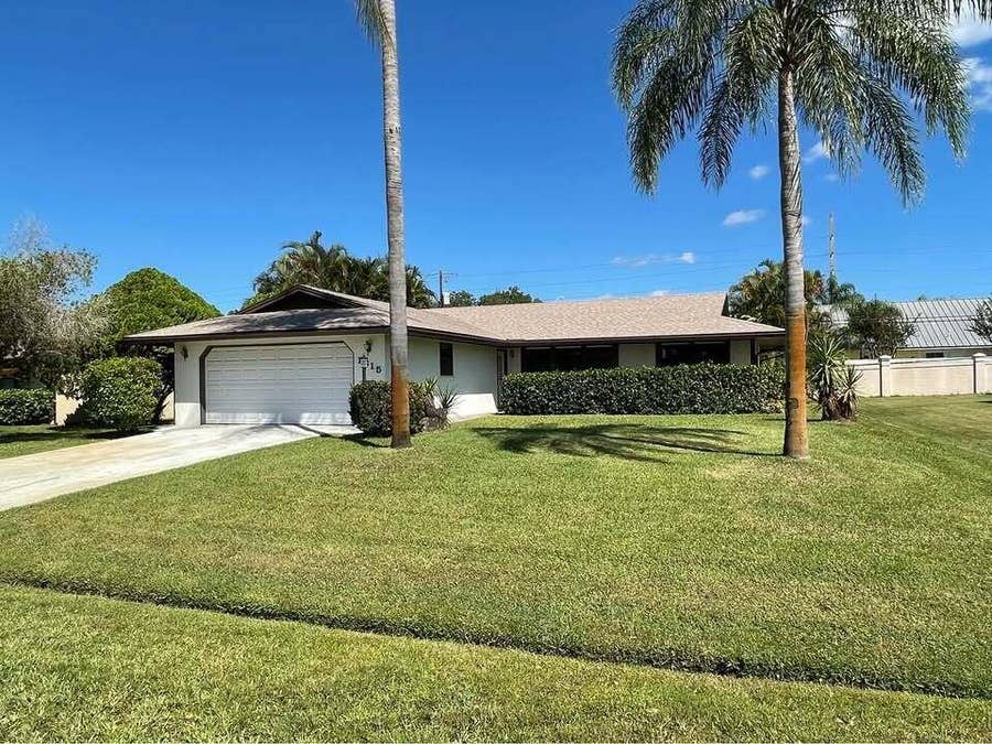 Property photo for 1315 SE PETUNIA Avenue, Port St Lucie, FL