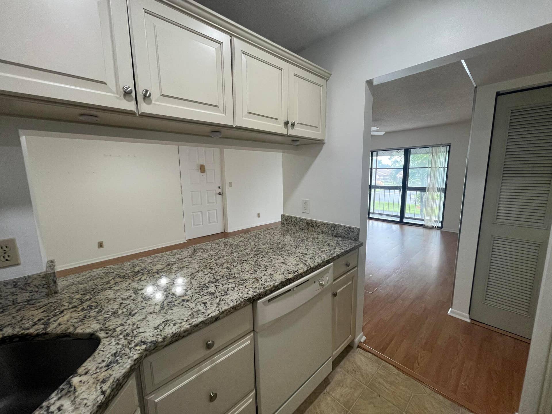 618 SEA PINE Way, #C2, Greenacres, Greenacres, FL 33415 Kitchen
